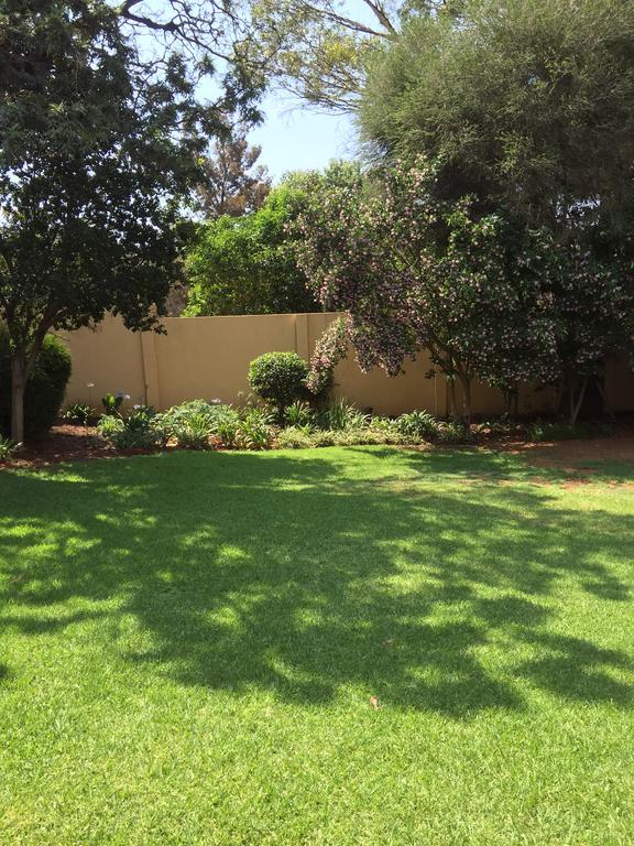 Khuvena Guesthouse Randburg Dış mekan fotoğraf
