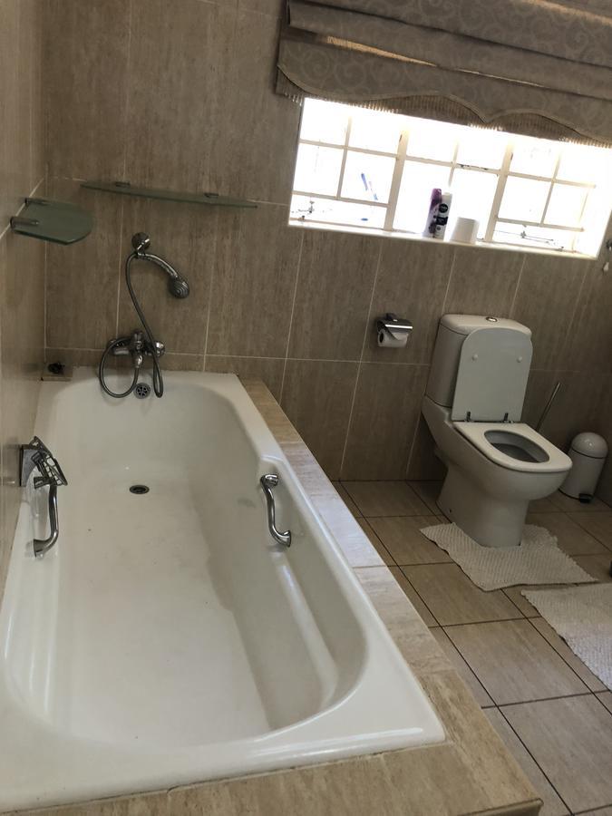 Khuvena Guesthouse Randburg Dış mekan fotoğraf