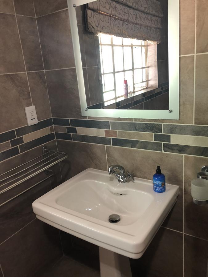 Khuvena Guesthouse Randburg Dış mekan fotoğraf