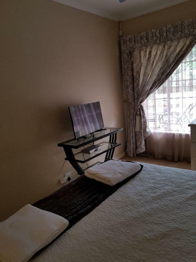 Khuvena Guesthouse Randburg Dış mekan fotoğraf